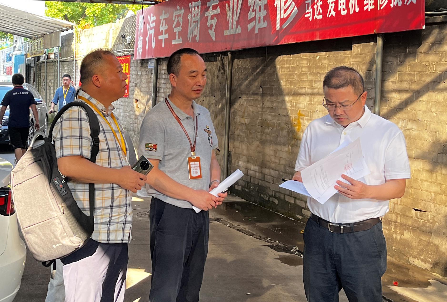 集團(tuán)黨委委員、紀(jì)委書記陳小偉帶隊(duì)檢查 面粉公司安全生產(chǎn)工作